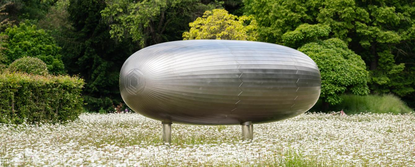 'Never Mind' van Richard Deacon op nieuwe plaats in parkdeel Hortiflora