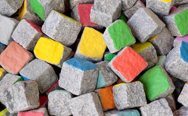 Pascale Marthine Tayou, Colored Stones (detail) 2018. Courtesy the artist and GALLERIA CONTINUA, exhibition view Hedges, Edges, Dirt - ICA / VCU, Richmond, USA, 2018. copyright ADAGP, Paris. Photo by David Hunter Hale for ICA / VCU. Pascale Marthine Tayou, Colored Stones (detail) 2018. Courtesy the artist and GALLERIA CONTINUA, exhibition view Hedges, Edges, Dirt - ICA / VCU, Richmond, USA, 2018. copyright ADAGP, Paris. Photo by David Hunter Hale for ICA / VCU.